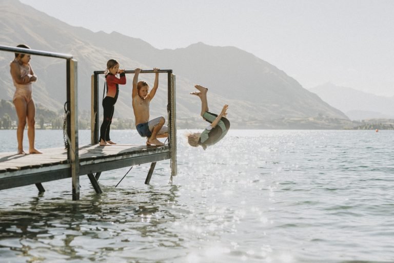 Wanaka lakefront wharf pontoon